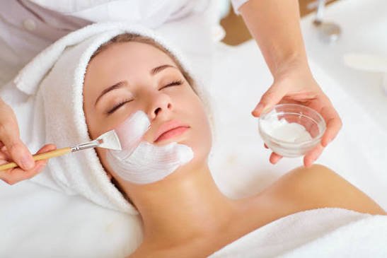 Standalone Salons, Spas and Parlours
